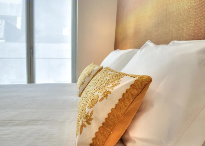 Blue Bay, Charming *