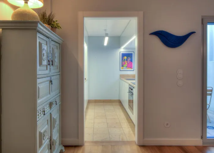 Blue Bay, Charming *