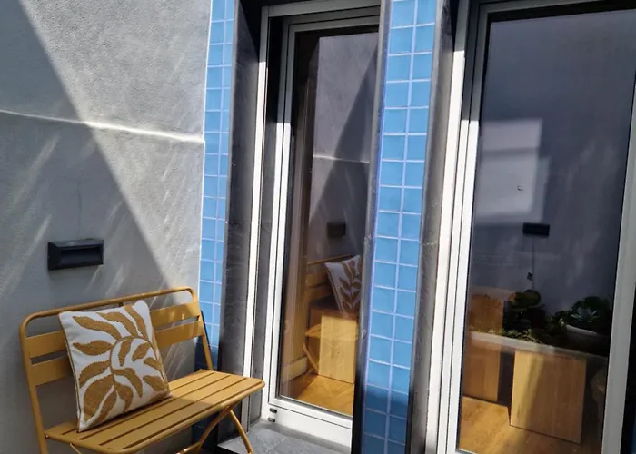 Blue Bay, Charming *